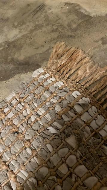 Handgemaakt vloerkleed leer en jute beige/bruin beschikbaar voor biedingen