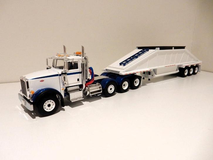 First Gear 50-3481 Peterbilt 367 8x4 + Bottom dump trailer, Hobby en Vrije tijd, Modelauto's | 1:50, Nieuw, Bus of Vrachtwagen