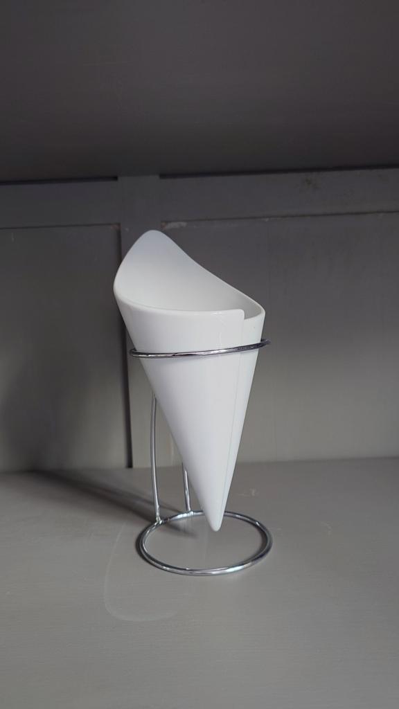 6 Porseleinen Friet Puntzakken, Huis en Inrichting, Keuken | Keukenbenodigdheden, Ophalen of Verzenden