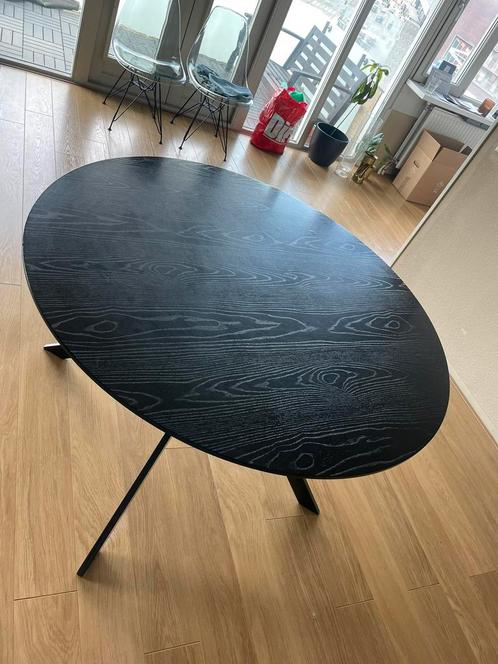 Zwarte ronde eettafel - 120 cm diameter., Huis en Inrichting, Tafels | Eettafels, Zo goed als nieuw, 100 tot 150 cm, Vier personen