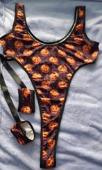Leuke pompoenbody met ondeugende polsbandjes maat l, Kleding | Dames, Ophalen of Verzenden