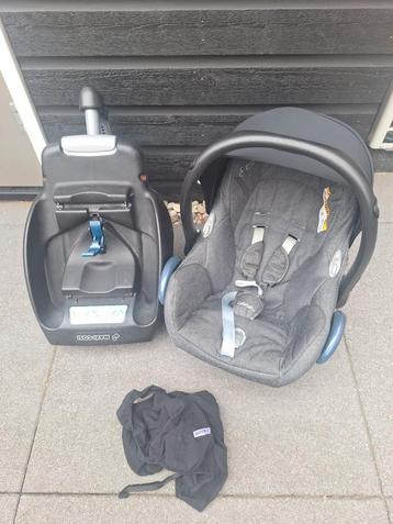 Maxi-Cosi Cabriofix met EasyBase beschikbaar voor biedingen