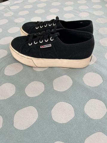 Superga Zwart, maat 37 beschikbaar voor biedingen