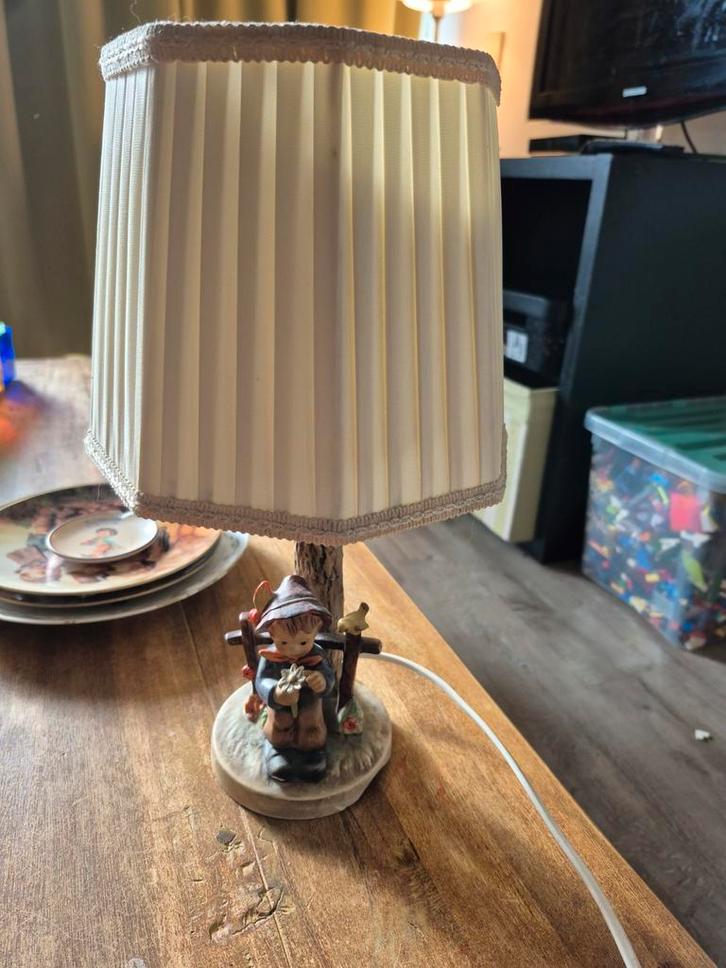 Vintage Goebel Lamp met Jongen, Huis en Inrichting, Lampen | Vloerlampen, Gebruikt, Minder dan 100 cm, Hout, Stof, Overige materialen