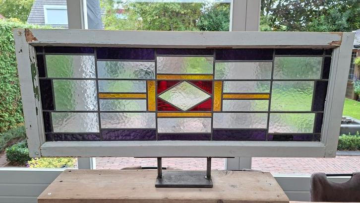 Glas in lood raam op standaard., Antiek en Kunst, Curiosa en Brocante, Ophalen