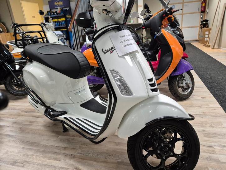 2 x VESPA SPRINT - PIAGGIO ZIP CUSTUM, Fietsen en Brommers, Scooters | Vespa, Zo goed als nieuw, Overige modellen, Benzine, Ophalen