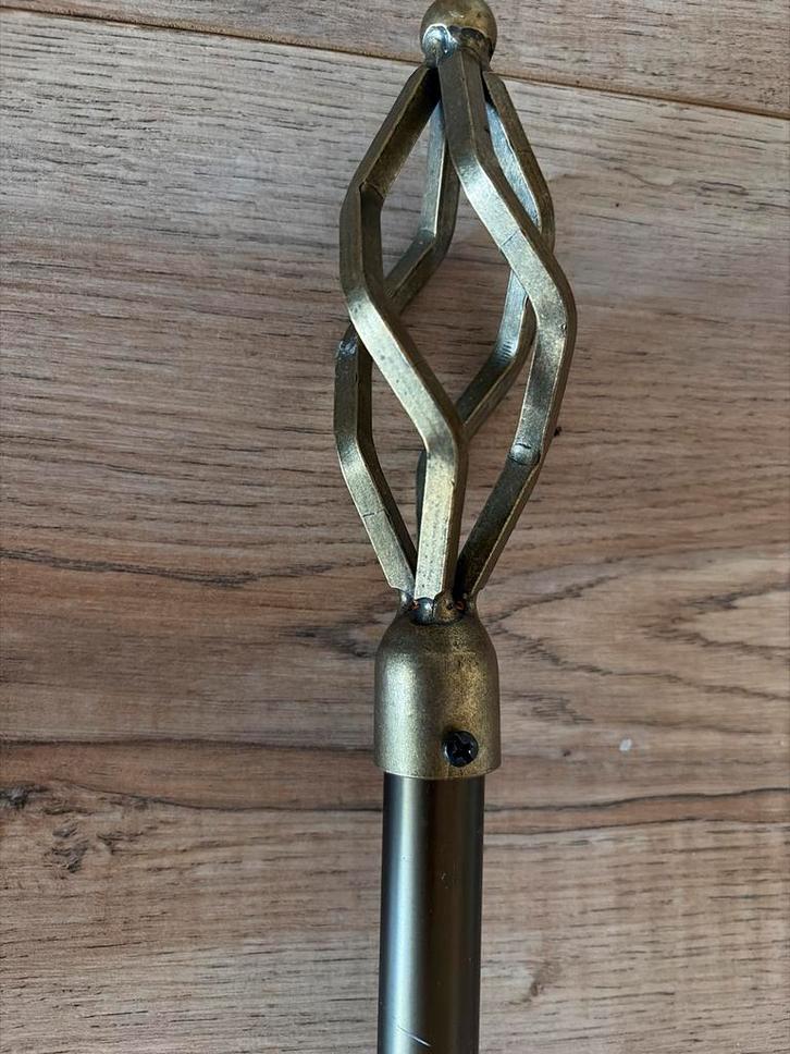 Bronzen gordijnroede met sierlijke uiteinden, Huis en Inrichting, Stoffering | Gordijnen en Lamellen, Gebruikt, Minder dan 100 cm