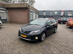Toyota Auris Touring Sports 1.8 Hybrid Lease, Stof, Gebruikt, Origineel Nederlands, Grijs
