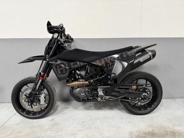 Husqvarna 701 Supermoto Nieuwstaat 1ste eigenaar (bj 2022) beschikbaar voor biedingen