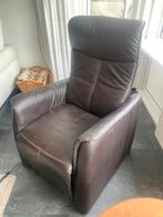 Bruiine leren senioren fauteuil, elektrisch bedienbaar, Huis en Inrichting, Fauteuils, Ophalen of Verzenden, Zo goed als nieuw
