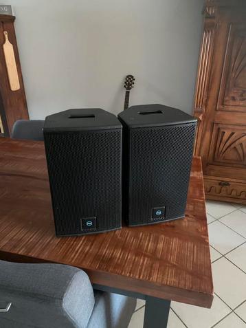 2X DB technologies DVX DB HP 8 inch actief met covers beschikbaar voor biedingen
