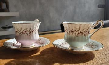 porseleinen kopjes beschikbaar voor biedingen