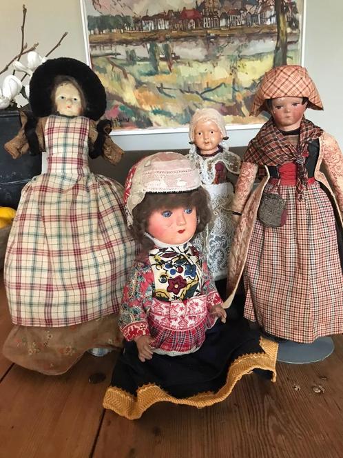 Hindeloopen, Spakenburg, Marken. Klederdracht poppen. Volk, Antiek en Kunst, Curiosa en Brocante, Ophalen of Verzenden