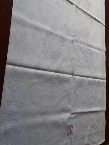 Antieke doek mensfiguren handwerk pronk monogram franje igst beschikbaar voor biedingen