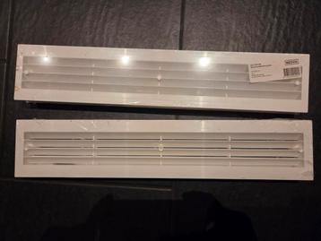 Deurventilatieroosters 455x90mm en brievenbus briefplaat beschikbaar voor biedingen