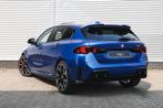 BMW 1 Serie 120 M Sport Automaat / Panoramadak / Sportstoele, Zwart, 156 pk, Blauw, Bedrijf