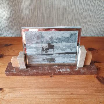 Art Deco fotokader marmer en geslepen glas beschikbaar voor biedingen
