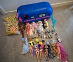 LOL Surprise Bus & Poppen met Accessoires, Ophalen of Verzenden, Gebruikt, Barbie
