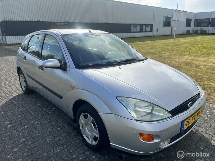 Ford Focus 1.6-16V Ghia Automaat / APK / NAP / Airco / Leder, Auto's, Ford, Bedrijf, Te koop, Focus, ABS, Airbags, Alarm, Boordcomputer