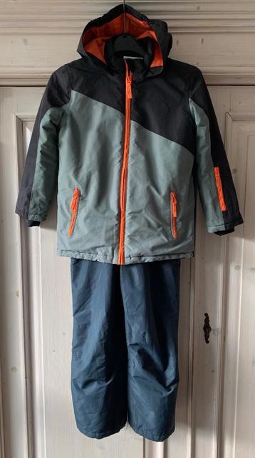 Kinder ski jas en broek  beschikbaar voor biedingen