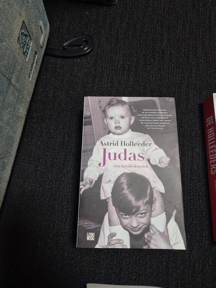 Holleeder boeken - Diverse titels, Boeken, Biografieën, Gelezen, Overige, Ophalen of Verzenden