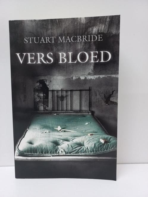 Stuart MacBride - Vers bloed, Boeken, Thrillers, Zo goed als nieuw, Nederland, Ophalen of Verzenden