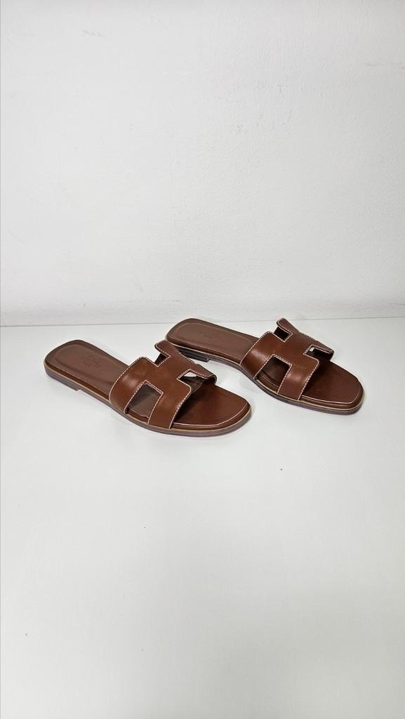 Hermes Oran Slippers, Kleding | Dames, Schoenen, Nieuw, Ophalen of Verzenden