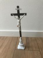 Kruisbeeld hout / porselein in voet (beeld Maria), Antiek en Kunst, Ophalen of Verzenden