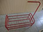 Poppenbedje vintage rood, Ophalen, Gebruikt, Babypop