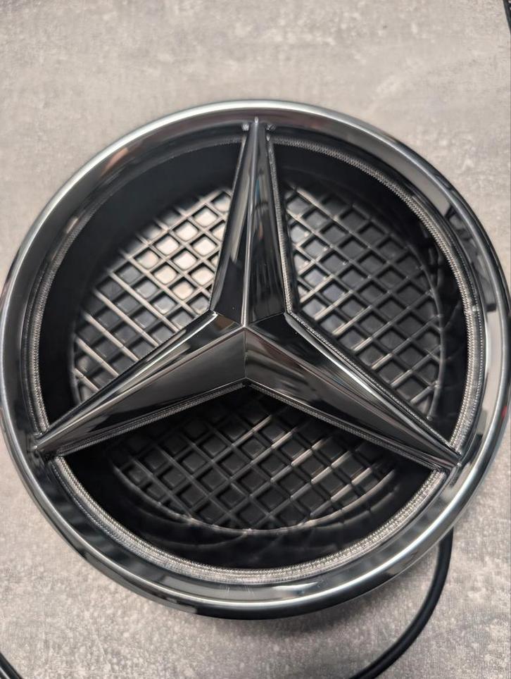 Mercedes W205 Embleem - Ster Logo, Auto-onderdelen, Carrosserie en Plaatwerk, Bumper, Mercedes-Benz, Voor, Nieuw, Ophalen of Verzenden