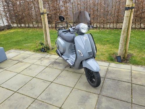 Agm vx50 (full option), Fietsen en Brommers, Snorfietsen en Snorscooters, Zo goed als nieuw, Overige merken, Ophalen