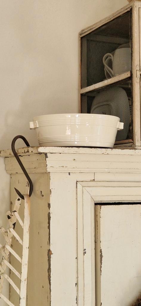 oude waskom van Petrus Regout~banden schaal~off white, Antiek en Kunst, Curiosa en Brocante, Ophalen of Verzenden
