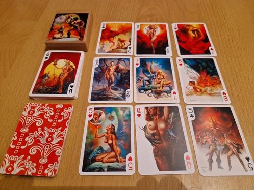 kaartspel pin up fantasy world, Hobby en Vrije tijd, Gezelschapsspellen | Kaartspellen, Nieuw, Een of twee spelers, Drie of vier spelers