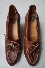 NIEUW Italiaanse retro pumps hakken Tekam bruin leer maat 37, Pumps, Bruin, Nieuw, Ophalen of Verzenden