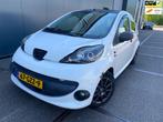 Peugeot 107 1.0-12V XR / APK / AIRCO / DAK / SPORT STOEL / V, Voorwielaandrijving, Gebruikt, 4 stoelen, Origineel Nederlands