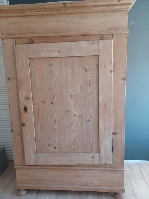Antieke Boerenkast - Houten Kast met Veel Ruimte, Antiek en Kunst, Antiek | Meubels | Kasten, Ophalen