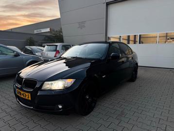 BMW 3-Serie 2.0 I 320i AUT 2009 Zwart LCI Facelift beschikbaar voor biedingen