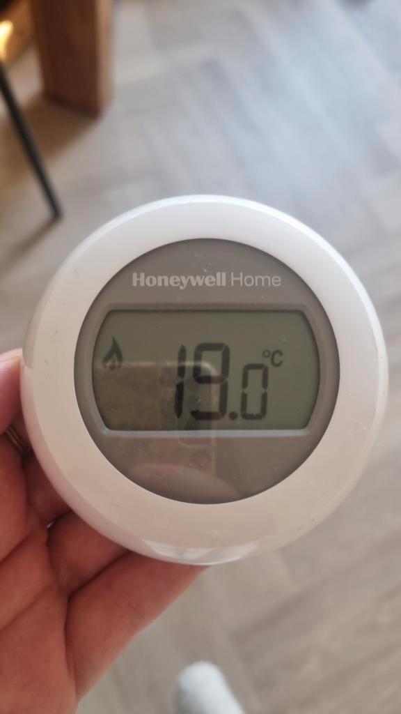 Honeywell Home T87M Round Modulation Thermostaat, Doe-het-zelf en Verbouw, Thermostaten, Gebruikt, Slimme thermostaat, Ophalen of Verzenden