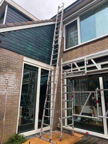 Lange ladder Altrex 3x10 ladder te gebruiken maar met schade beschikbaar voor biedingen