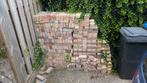 Bakstenen, circa 550 hele en restpartij stukken, Doe-het-zelf en Verbouw, Ophalen, Gebruikt, Bakstenen