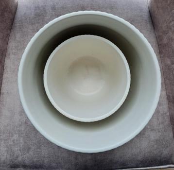 2 Hema crème ribbel bloempotten  beschikbaar voor biedingen