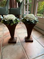 Metalen Vazen met witte hortensia’s, Huis en Inrichting, Woonaccessoires | Vazen, Ophalen, Overige materialen, Overige kleuren