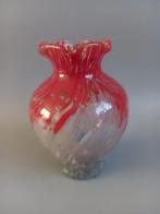 Prachtig Murano stijl vaasje. Rood met blank glas. 12,5 cm, Huis en Inrichting, Woonaccessoires | Vazen, Minder dan 50 cm, Glas