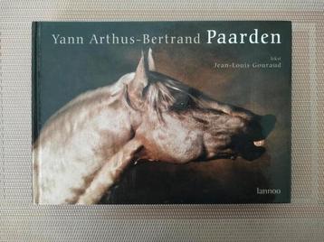 WD007 Y. Arthus-Bertrand -  Paarden-boek na 15 jaar reizen. beschikbaar voor biedingen