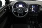 Volvo XC40 T2 AUT. R-DESIGN -360°CAM|KEYLESS|ADAP.CRUISE|CL, 12 maanden, Gebruikt, Euro 6, Leder en Stof
