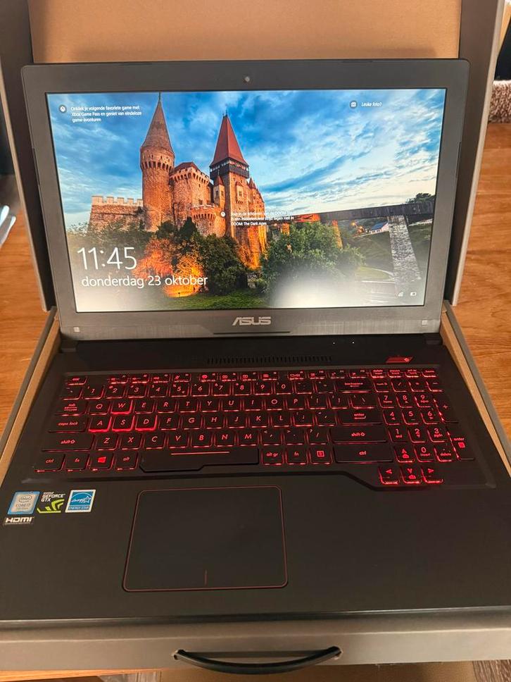 ASUS Laptop i7, Computers en Software, Windows Laptops, Zo goed als nieuw, 15 inch, SSD, 2 tot 3 Ghz, 8 GB, Qwerty, Met videokaart
