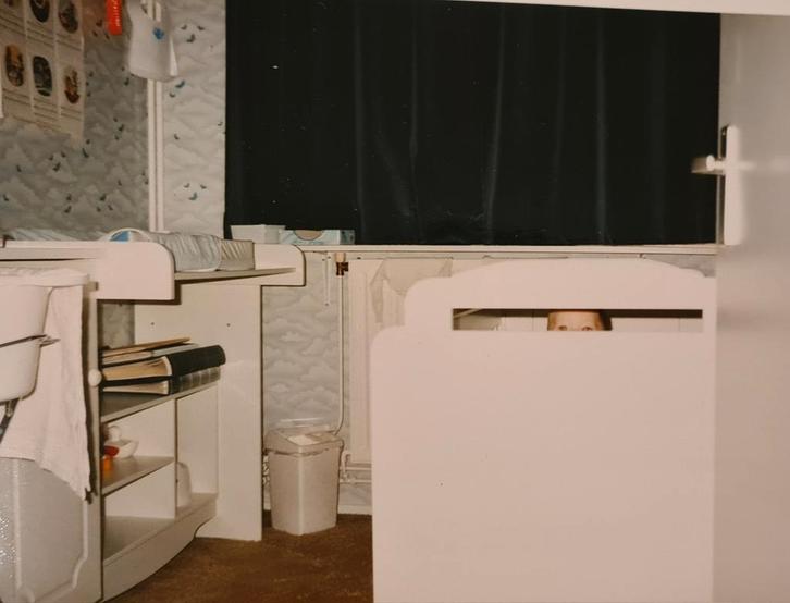 Kinderledikant met commode en doorgroeifunctie tienerkamer, Kinderen en Baby's, Babywiegjes en Ledikanten, Gebruikt, Ledikant