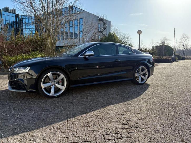 Audi RS5 4.2 V8 331KW Coupe Quattro AUT 2011 Zwart, Auto's, Audi, Particulier, RS5, 4x4, ABS, Achteruitrijcamera, Adaptive Cruise Control