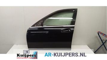 Portier 4Deurs links-voor van een Mercedes C-Klasse (197) beschikbaar voor biedingen