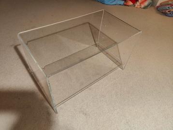 Plexiglas Tafeltje - 74x40x43 cm beschikbaar voor biedingen